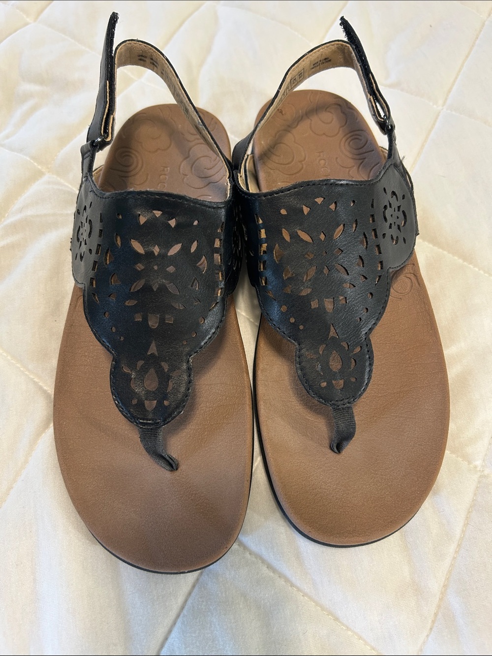 Rockport Women's Black Laser-Cut Leather Thong Sandals